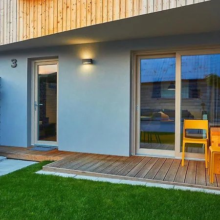 شقة Apartmany Lama Malatiny