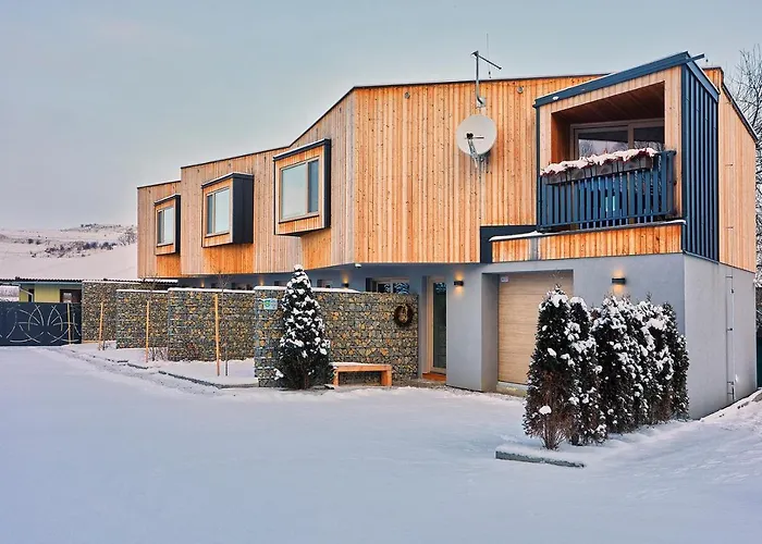 Apartmany Lama 아파트 Malatiny